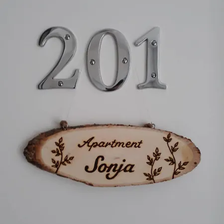 Family Sonja Terrace & Mountain View *